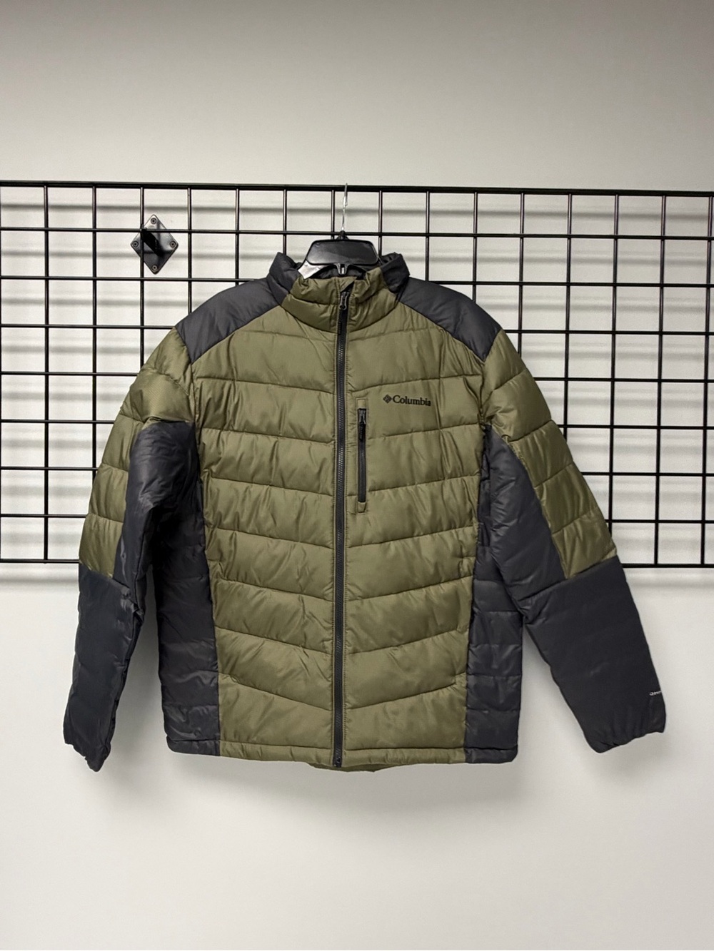 Columbia Men’s Olive Green & Black Quilted Puffer Jacket